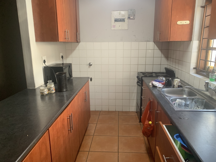 6 Bedroom Property for Sale in Table View Western Cape
